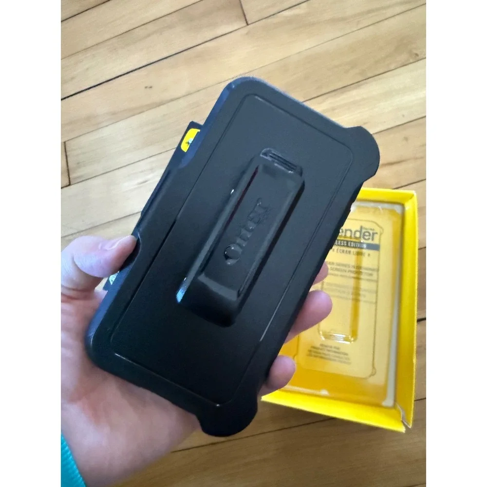Otterbox‎ defender case for iphone XR in black screenless protection